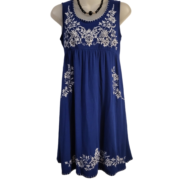 Chelsea & Theodore Blue w/White Floral Embroidery Sleeveless Dress in Petite Sm - Picture 2 of 6